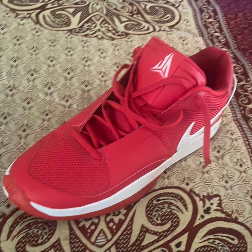 Nike Ja Morant (New)
Nike Men's Athletic Shoes